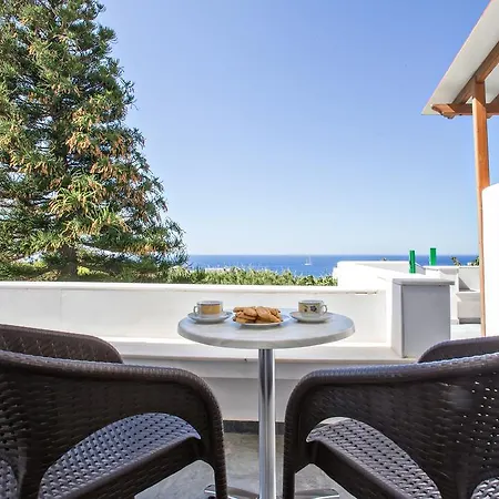 Parathyro Sto Aigaio 1 Tínos