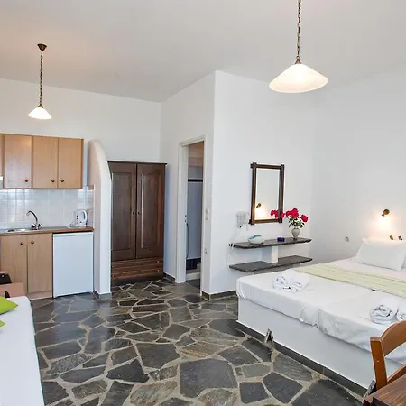 Parathyro Sto Aigaio 1 Tínos