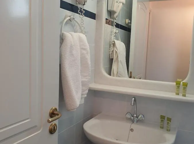 Parathyro Sto Aigaio 1 Tínos