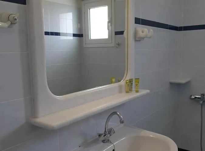 Parathyro Sto Aigaio 1 * Tínos