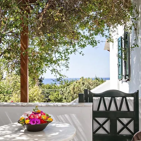 Parathyro Sto Aigaio 1 Tinos
